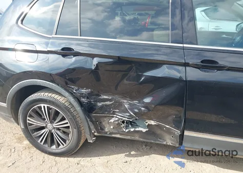 2018 Volkswagen Tiguan 2.0T Se/2.0T Sel z USA, uszkodzony, nr VIN 3VV3B7AX3JM015202